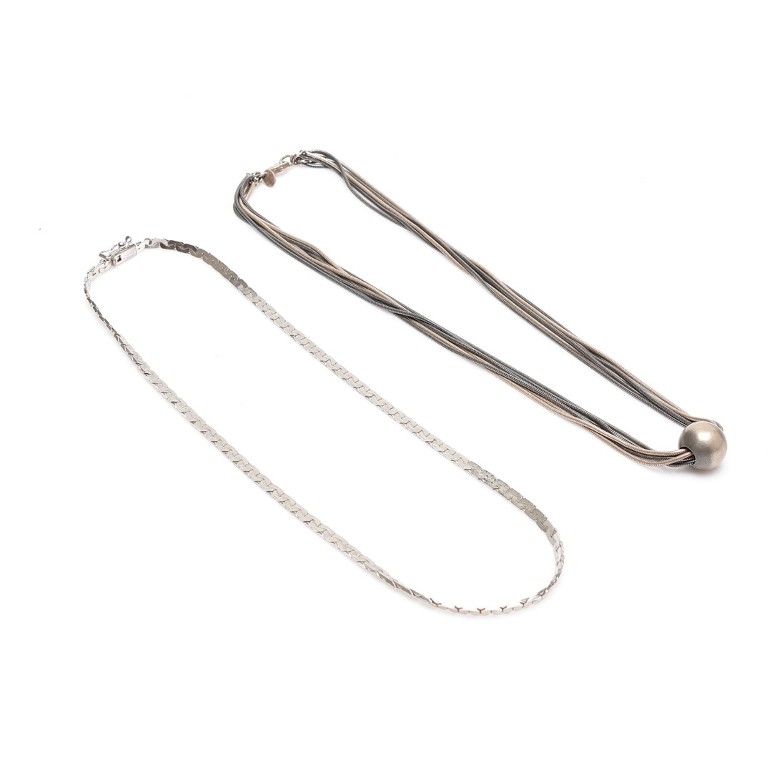COLLIER, 2 st, silver, vikt ca 39 gram.