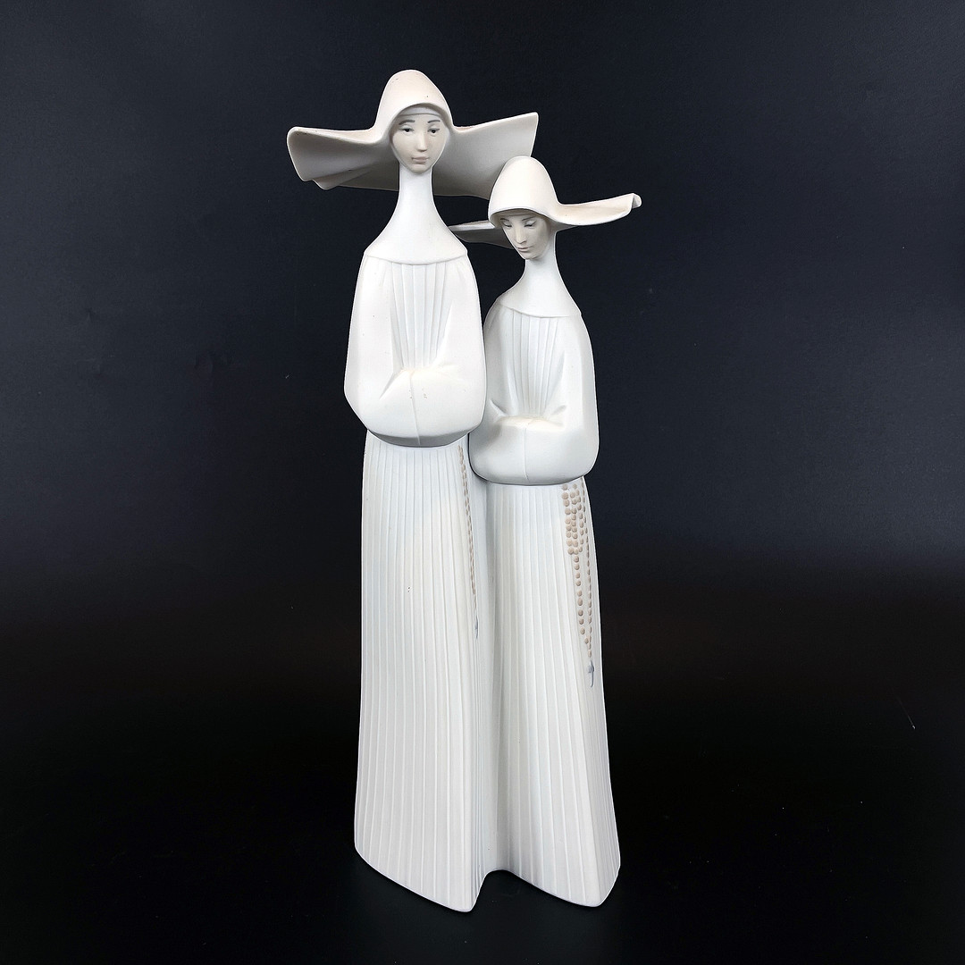 FIGURIN, porslin, 2 nunnor, Lladro, Spanien.