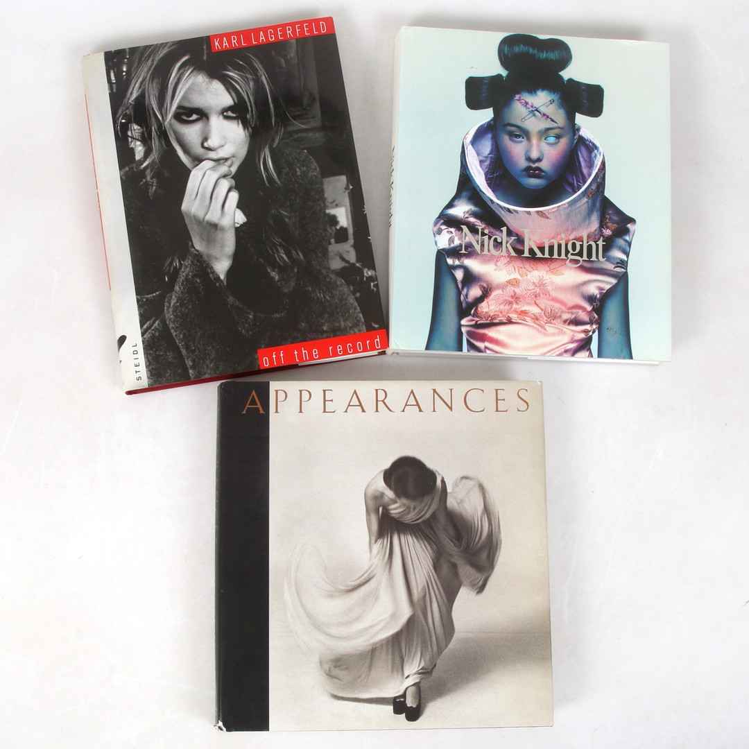 FOTOBÖCKER, 3 st, bl.a. mode. "Off the record - Karl Lagerfeld", Steidl. "Appearances" - Martin Harrison. Nick Knight, Collins Design. Tyska och Engelska.