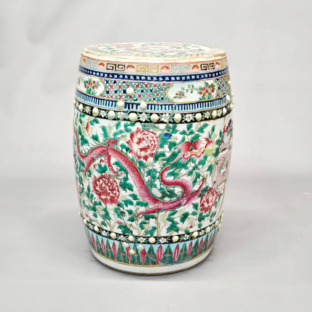 CHINESE PORCELAIN BARREL STOOL.