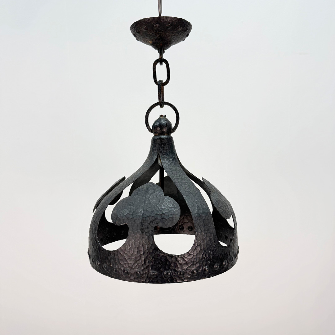 TAKLAMPA - järn 1900 talets första hälft.
