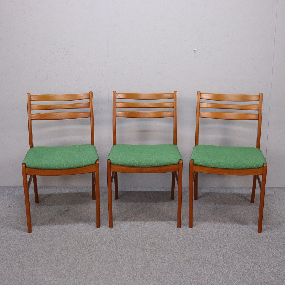 STOLAR, teak med textilsits, 1950/60-tal, 3 st.