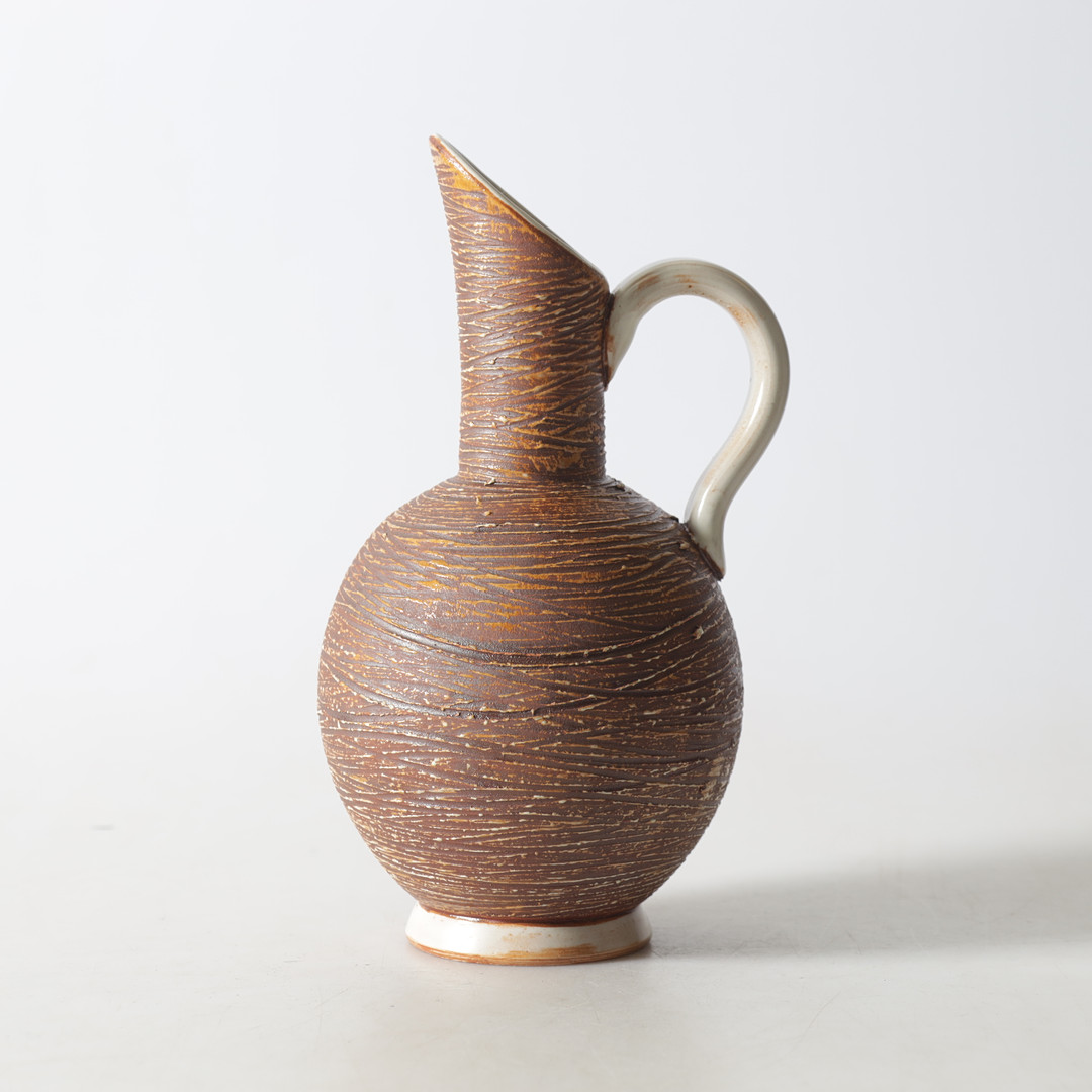 HÄNKELVAS, glaserat lergods med Sgraffito dekor, Andersson & Johansson, Höganäs, 1930/40-tal.