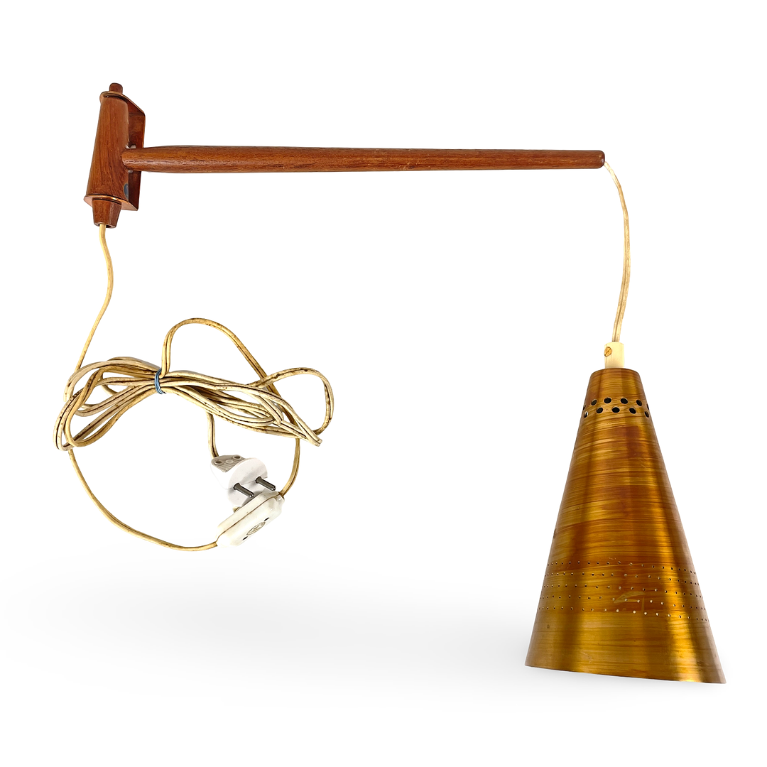 HANS-AGNE JAKOBSSON. Vägglampa, "S-1718", teak & koppar, Åhus, 1900-talets mitt.