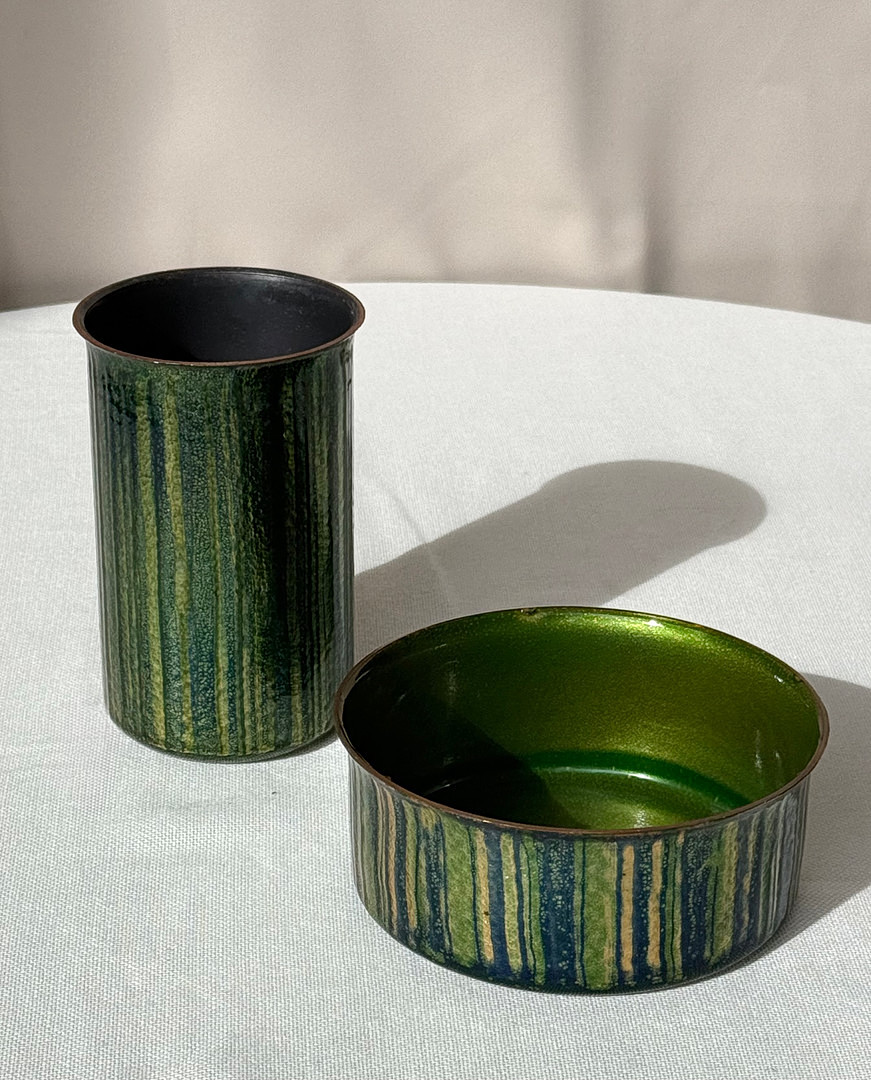 DAVID LINDGREN. Vase og skål af emaljeret kobber, 1960'erne (2).