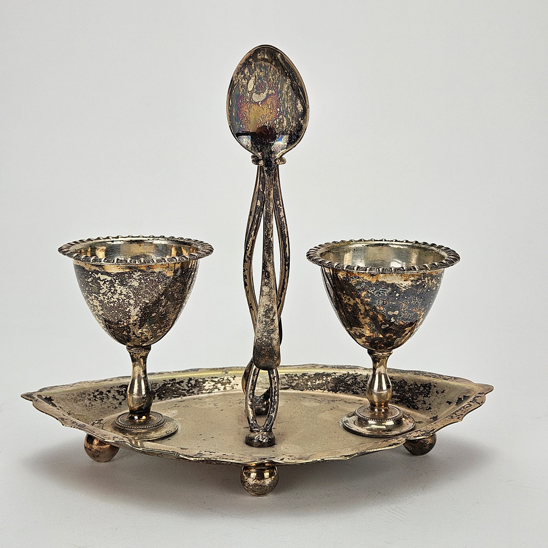 ÄGGSTÄLL, för 2 ägg, nysilver, Howell, James & Co, England.