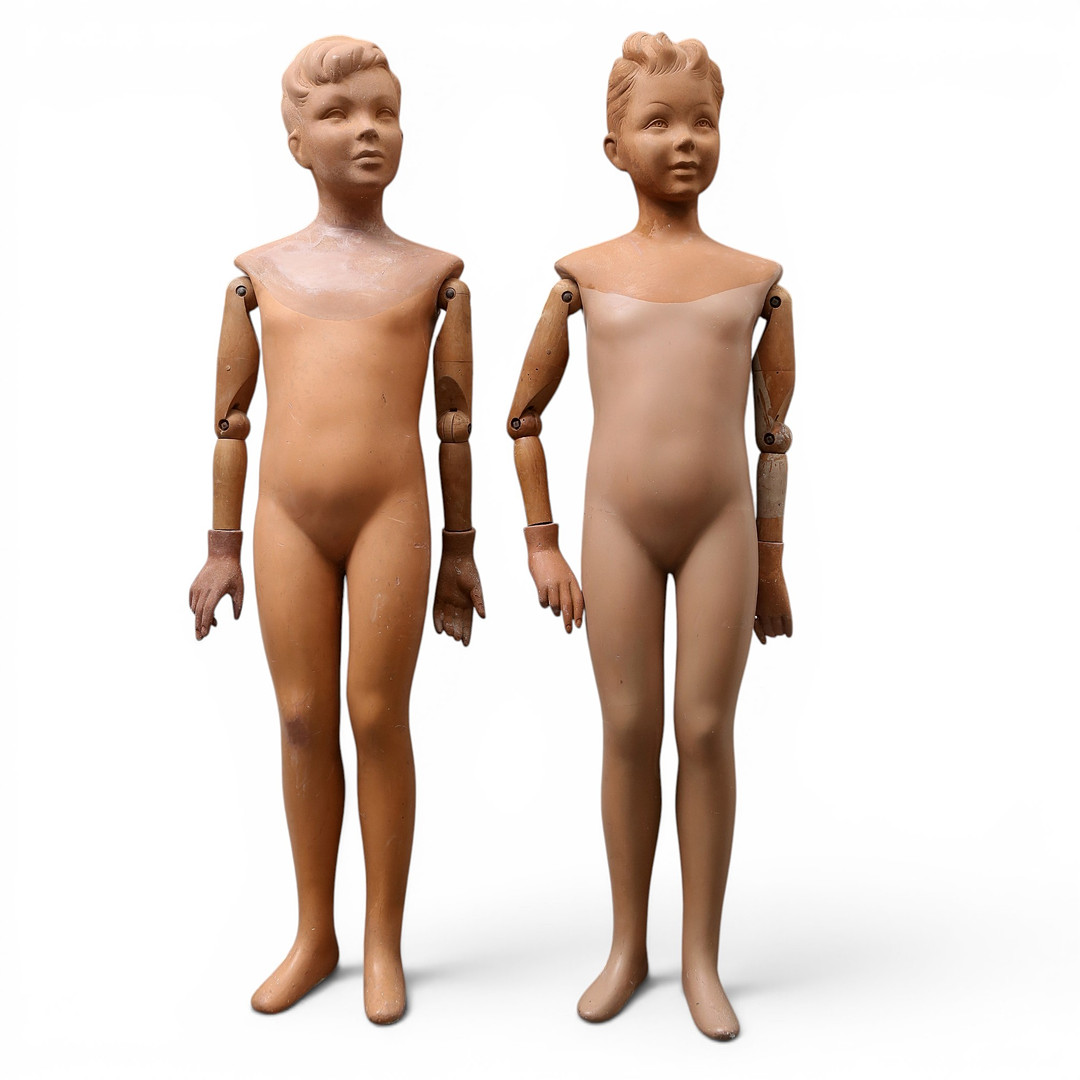 Two Barcelona mannequins in painted stucco and wood, circa 1930.