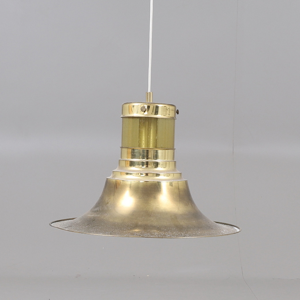 BÖRJE CLAES. Taklampa, Norlett, stomme i mässing och glas, 1900-talets andra hälft.