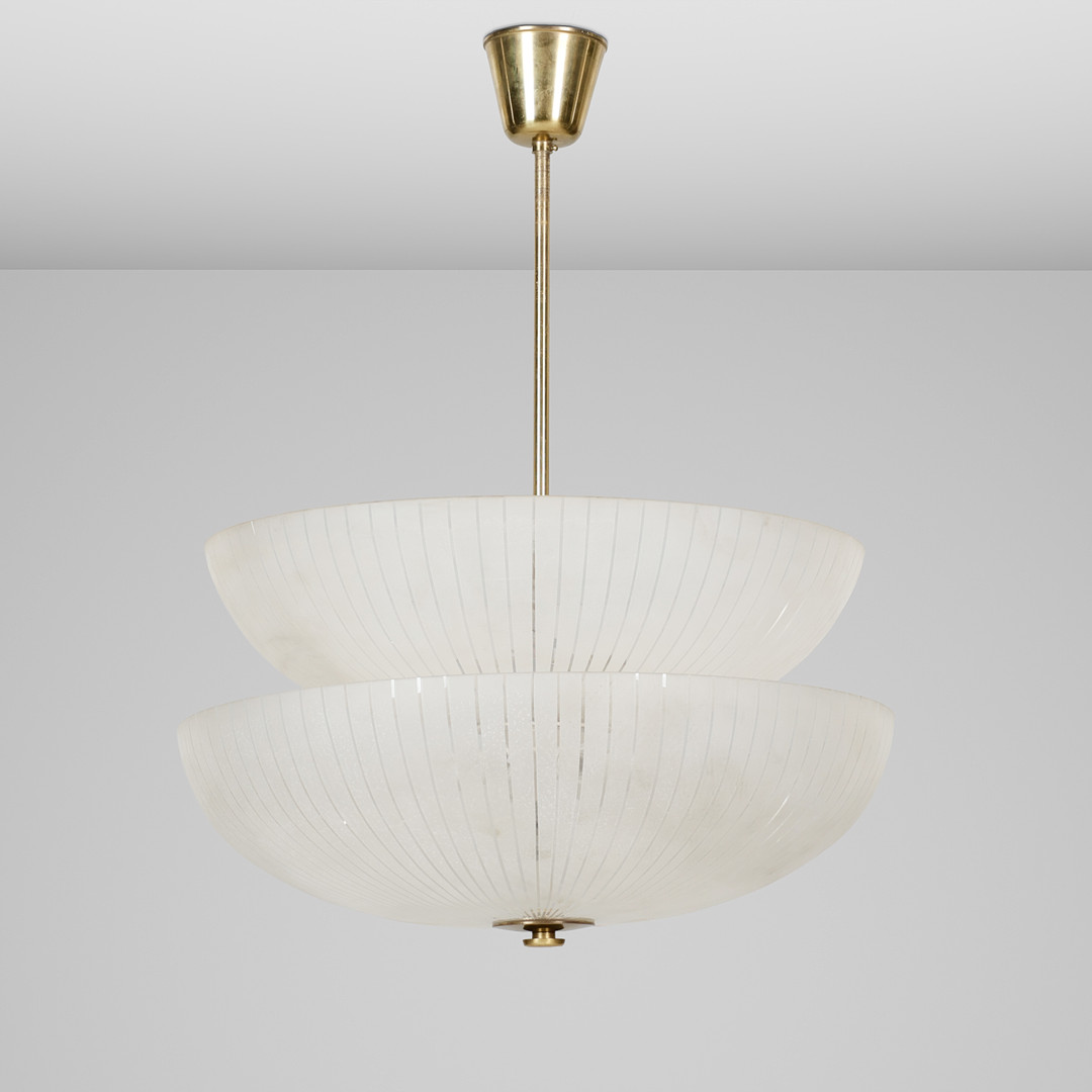 Loftslampe af messing med to skærme af mat glas, Danmark, ca. 1960'erne.
