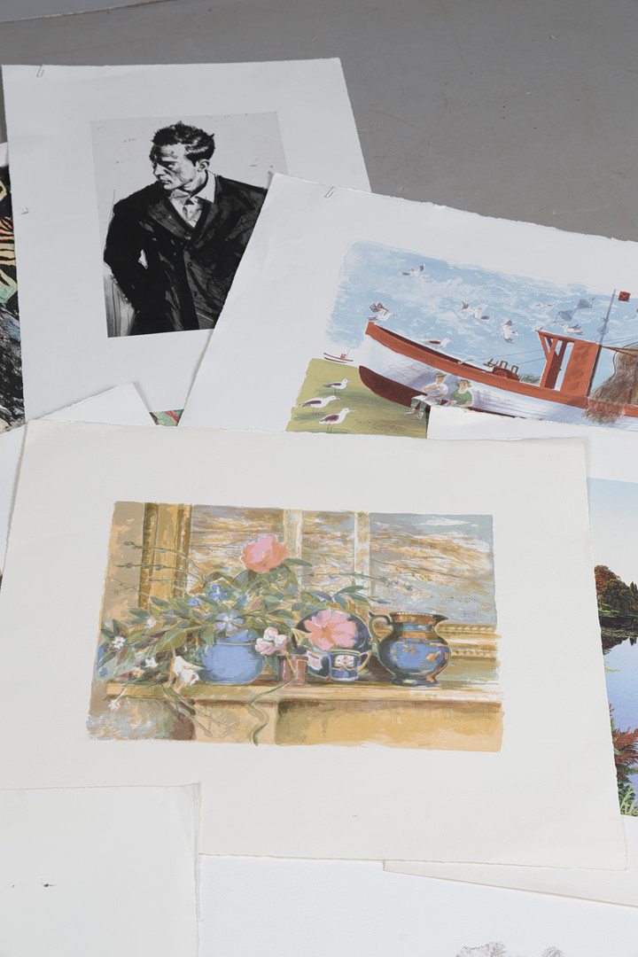 A COLLECTION OF CURWEN PRESS LITHOGRAPHS (QTY).