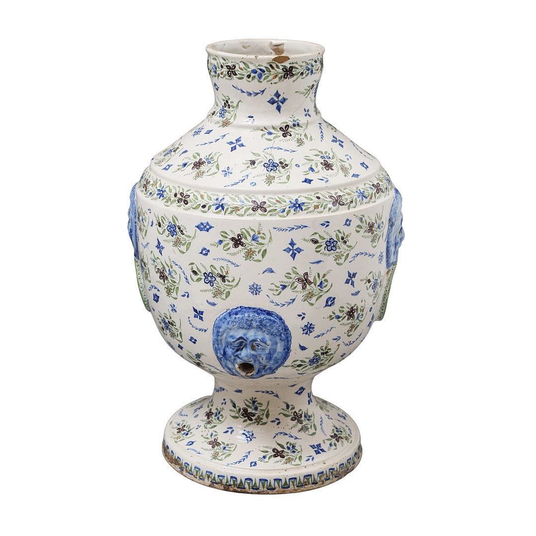 Earthenware ewer from Manises, late 19th Century.