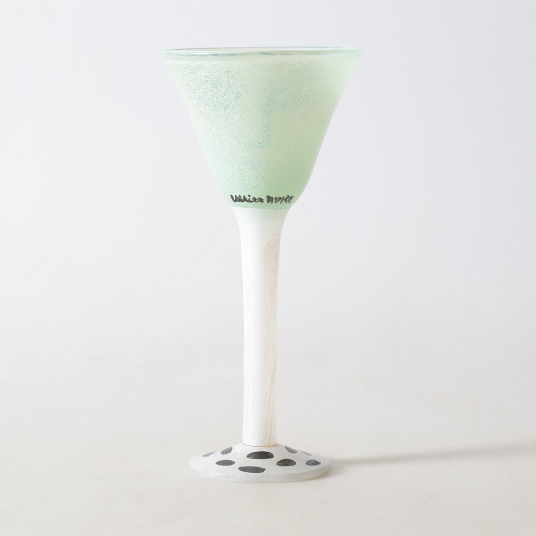 ULRICA HYDMAN-VALLIEN. pokalglas, glas, "Open Minds", Kosta Boda, signerat.