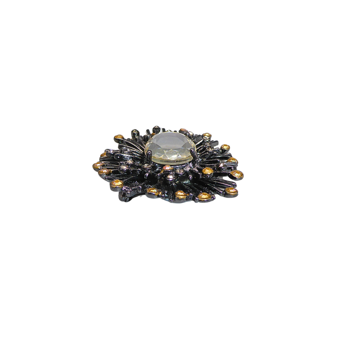 BROSCHE IM FLORALEN STIL MIT STRASSBESATZ, MODESCHMUCK.