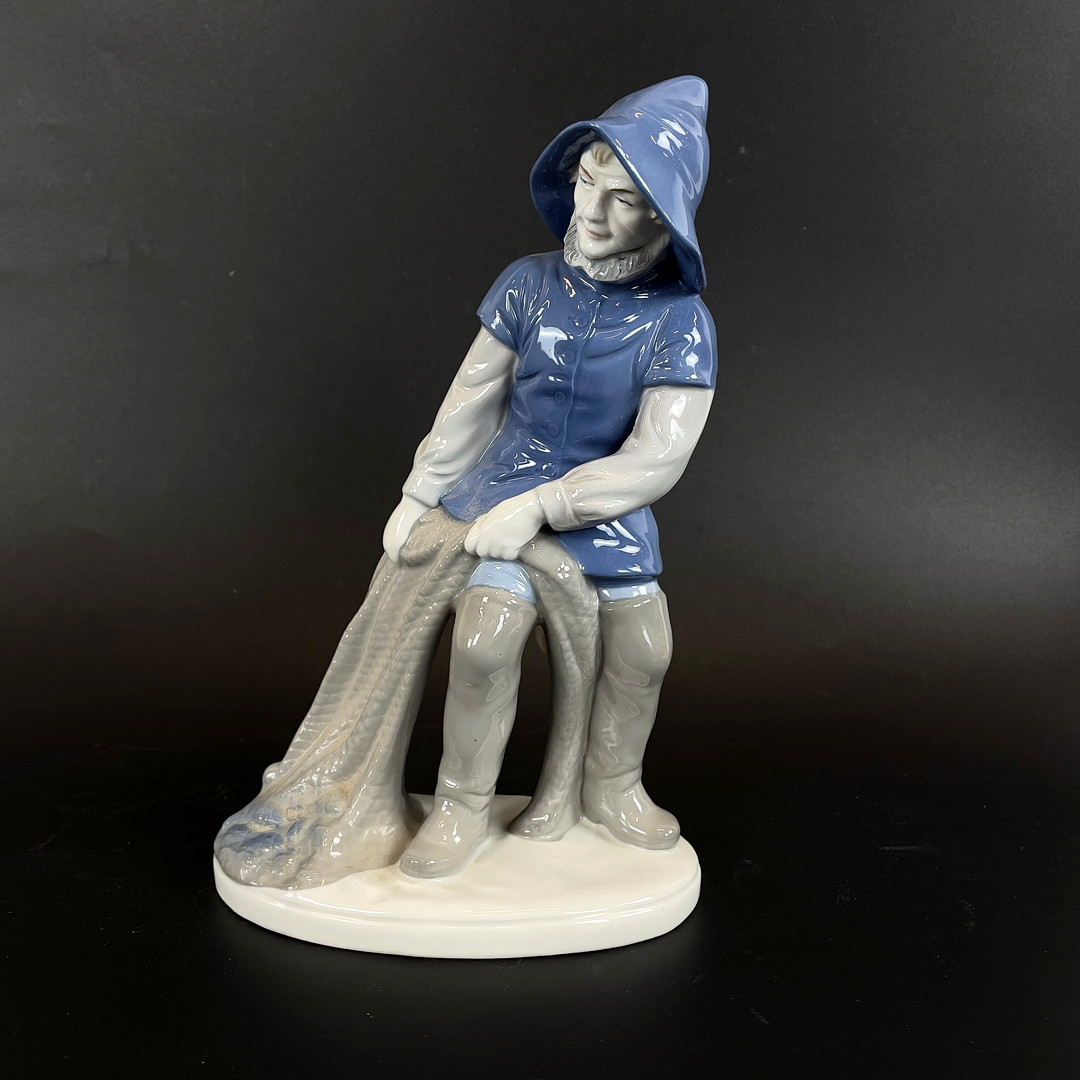 FIGURINER, 5 delar varav 4 st Wagner & Apel Porzellanfiguren, Lippelsdorf, Tyskland.