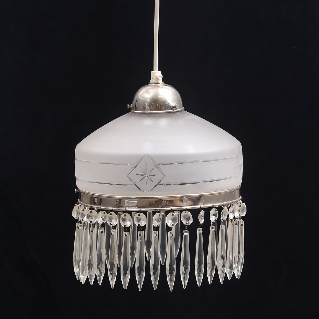 Taklampa, Glas med prismor, 1900-talets första hälft.