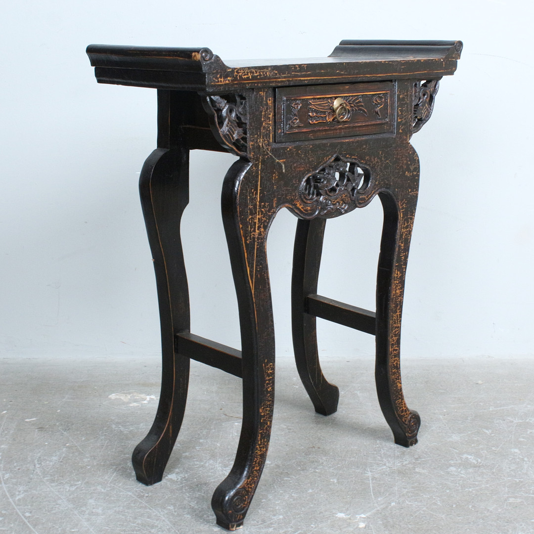 Chinesische Wandkonsolentisch mit Schublade.