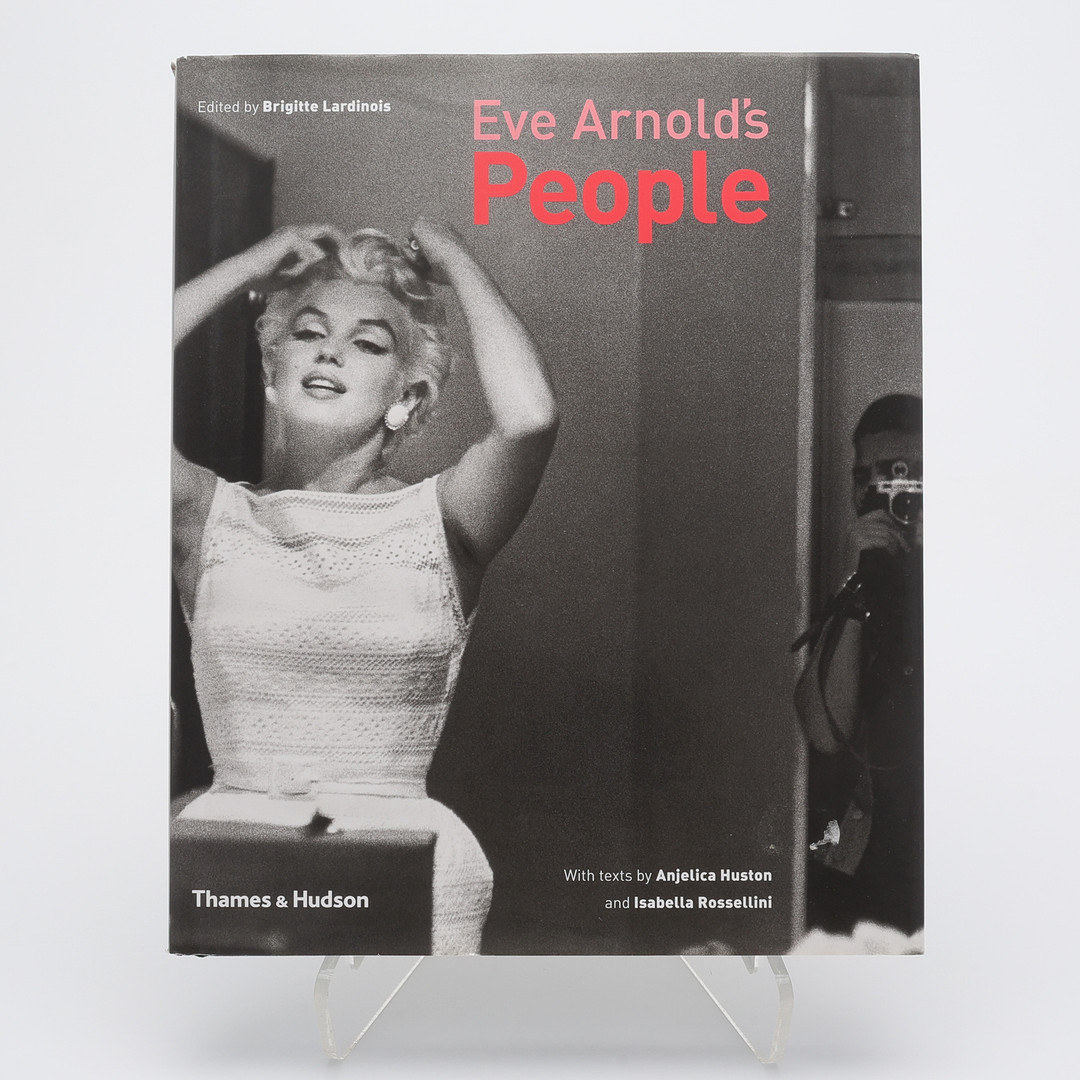 FOTO. DEN AMERIKANSKA MAGNUM-FOTOGRAFEN EVE ARNOLD'S PEOPLE 2009 MED PORTRÄTT AV MARILYN MONROE, CLARK GABLE, MARLENE DIETRICH, JOAN CRAFWFORD, JAQUELINE KENNEDY M. FL.