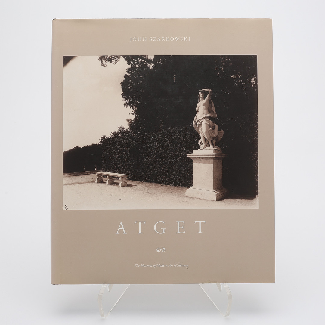 FOTO. EUGÈNE ATGET, FRANSK FOTOGRAF, (1857-1927. JOHN SZARKOWSKI'S FINA MONOGRAFI "ATGET" UTGIVEN AV THE MUSEUM OF MODERN ART I NEW YORK 200.