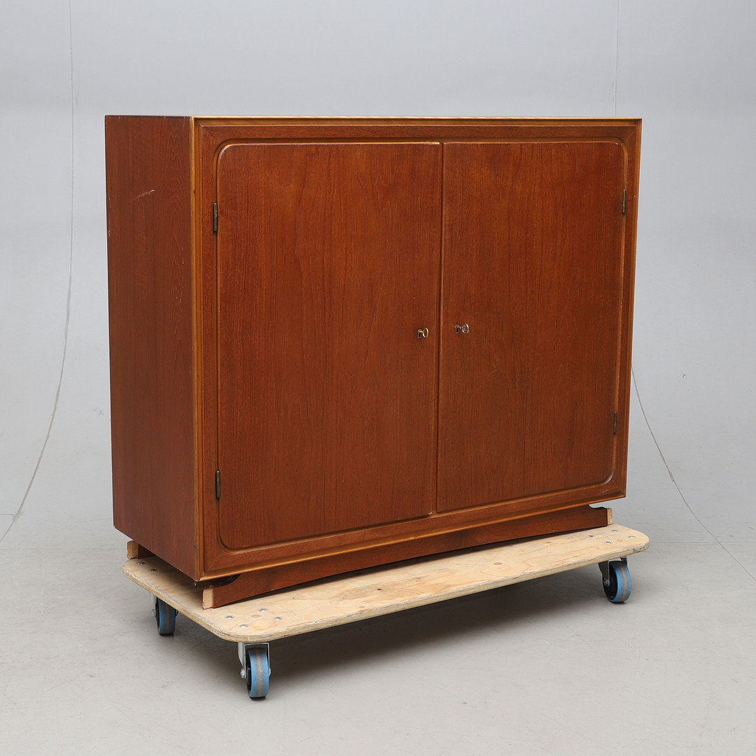 SKÅP, teak, troligen Danmark, 1960-tal.
