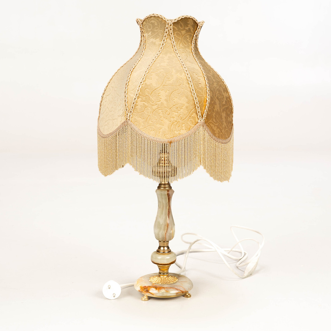 BORDSLAMPA, alabaster, förgylld metall 1900-tal.