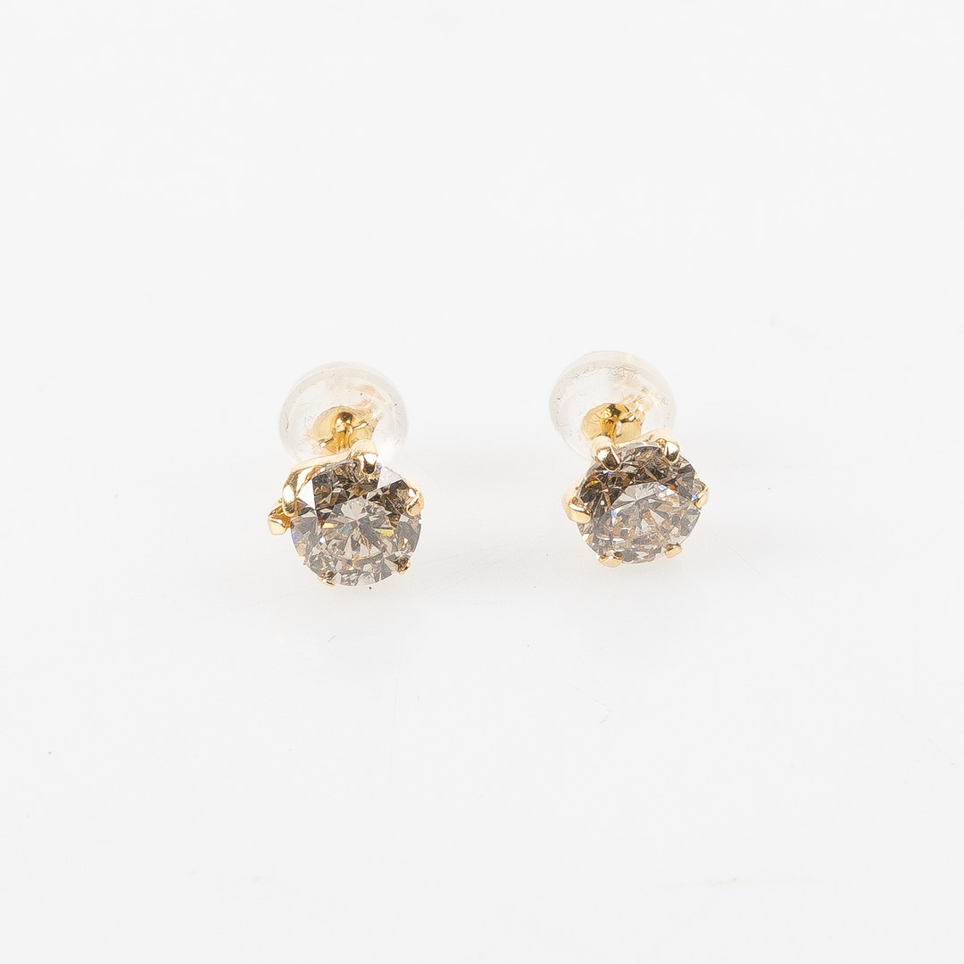 ÖRHÄNGEN, 18K guld med briljantslipade diamanter totalt ca 1.47 ct.