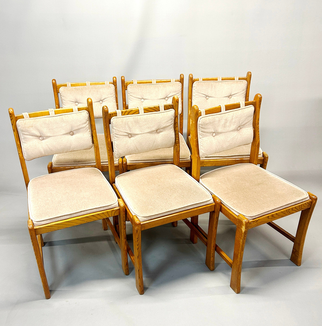 SIX DINING CHAIRS.