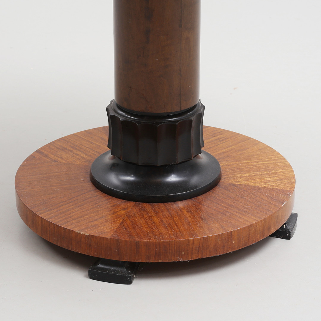 PELARBORD, art deco, 1900-talets första hälft.