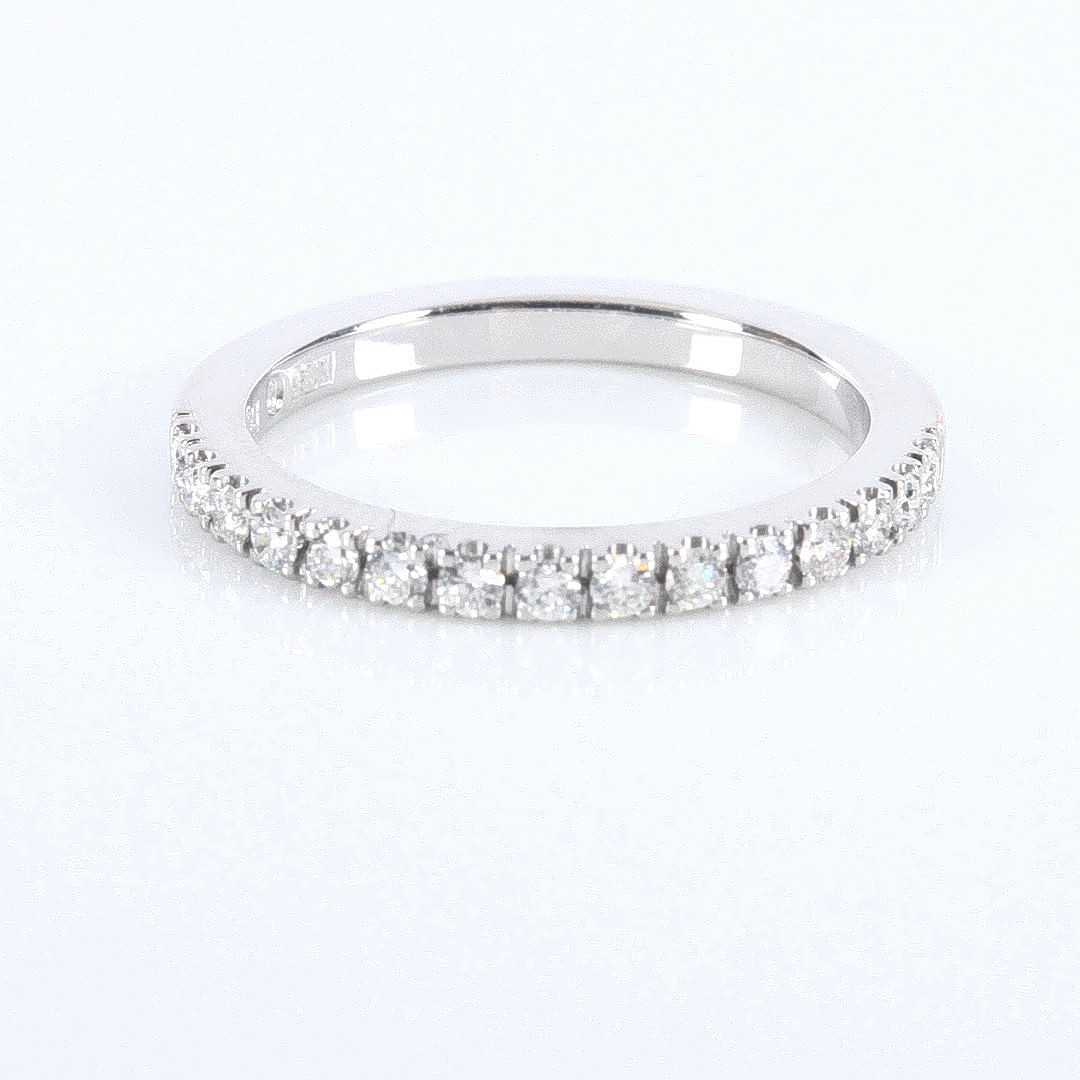 HALVALLIANS, diamanter 0,27ct, vitguld 18K.