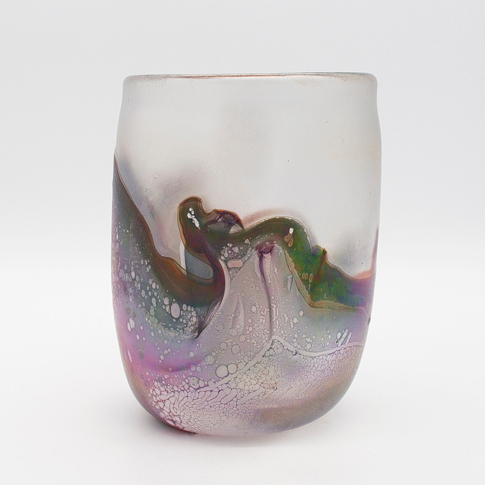 MEHRFARBIGE VASE VON GLASHAUS EDELMANN, AUF DEM BODEN SIGNIERT, HANDGEFERTIGT, 1970ER JAHRE.