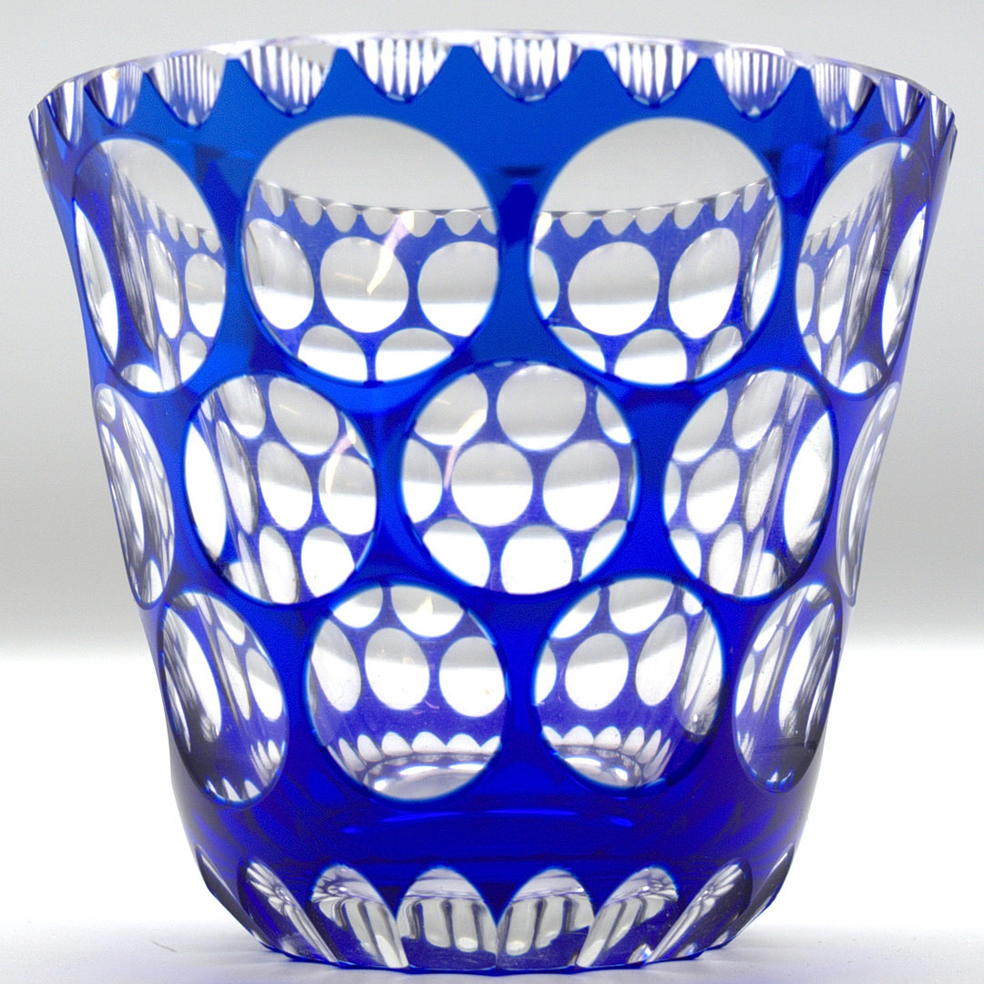 GLAS VON CARL ROTTER, LÜBECK, KRISTALLGLAS, BLAUES UND KLARES GLAS.