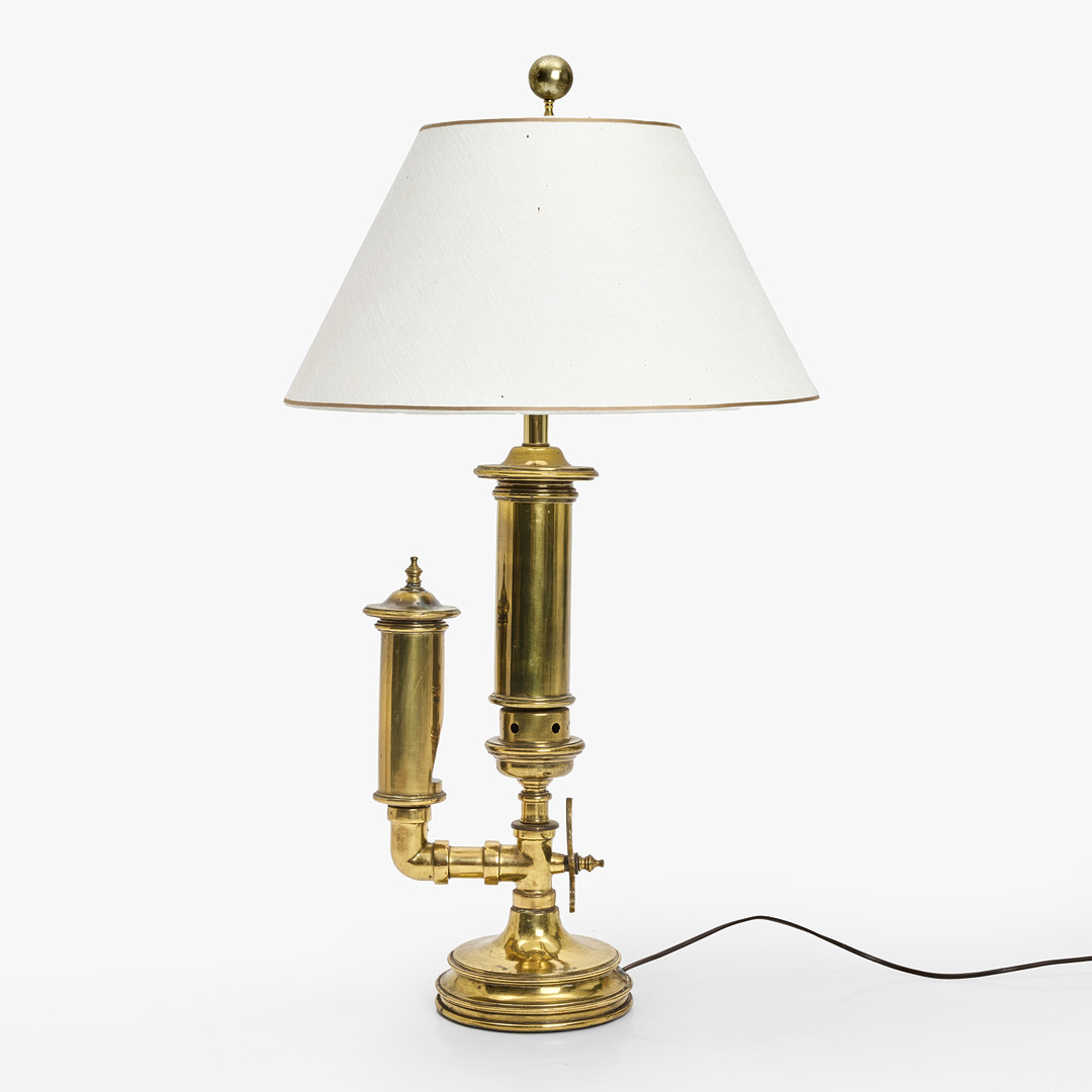 BORDSLAMPA, i form av fartygsstuta, mässing, omkring 1900-talets mitt.