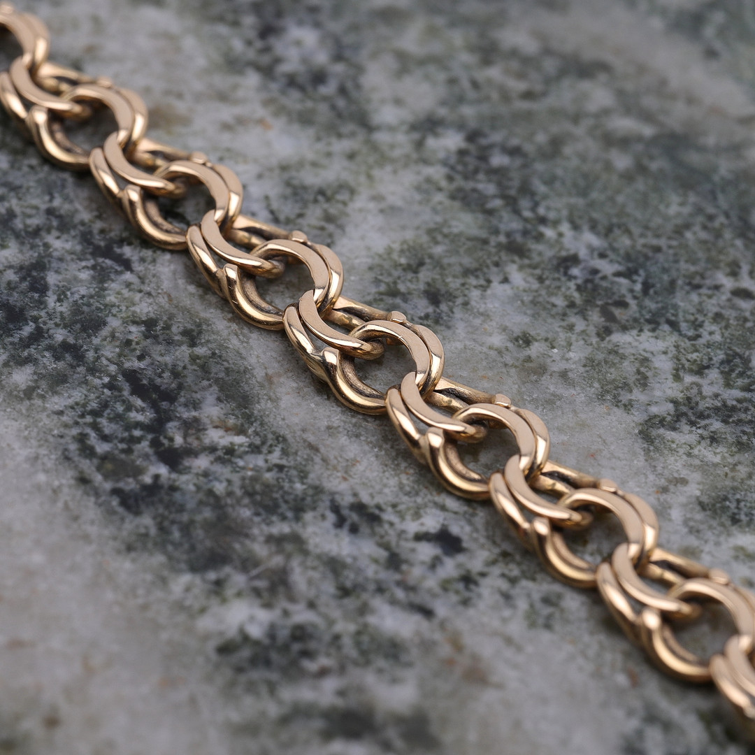 ARMBAND, 18K guld, Bismarck. Totalvikt ca 10,49 g.