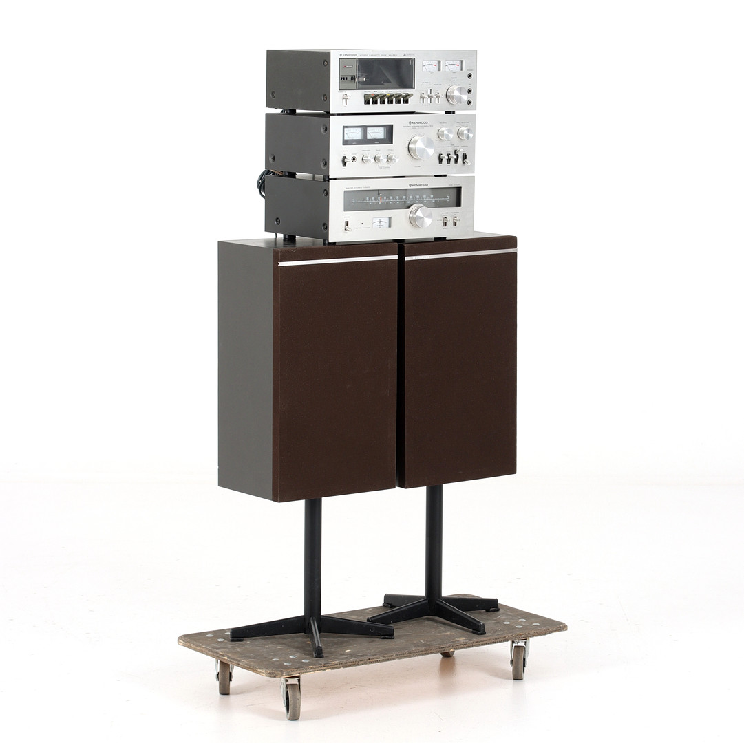 KENWOOD, 5 delar, tuner, kassettdäck, förstärkare och ett par högtalare. 1970/80-tal.