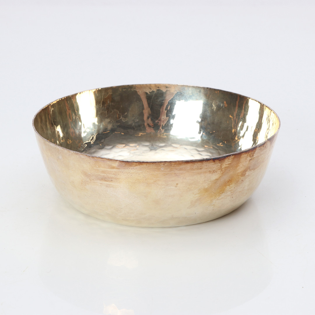 SKÅL. Hamrat silver. MGAB, Uppsala, 1968. Vikt ca 125 gram.
