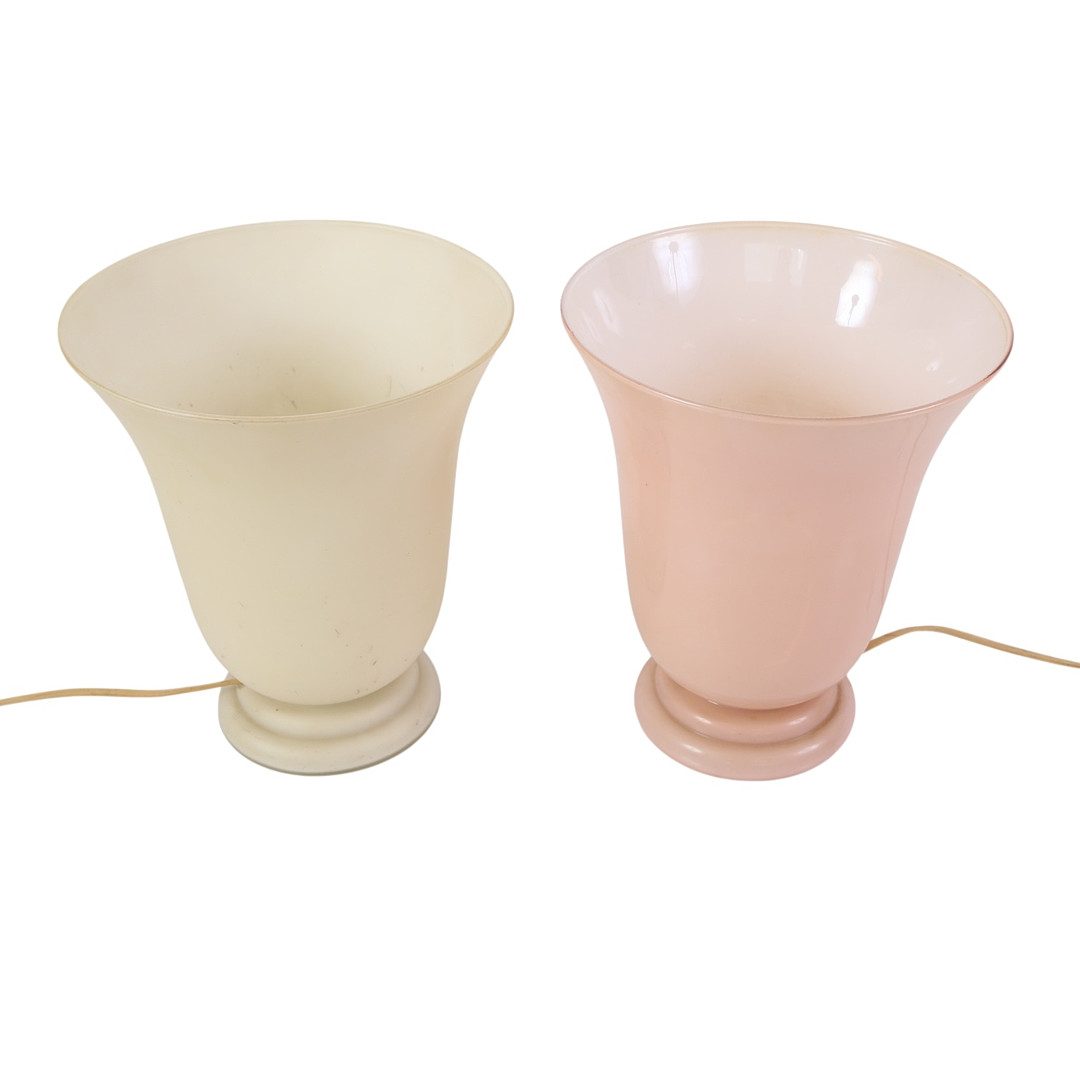To uplight bordlamper af glas, 1970'erne (2).