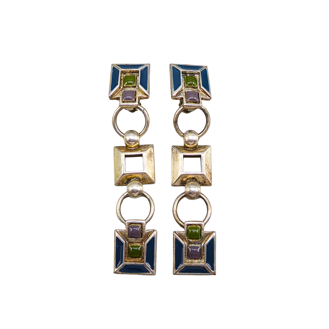 PAAR OHRCLIPS VON JEAN PAUL GAULTIER (JPG), GEOMETRISCHES EMAILLE-DESIGN.
