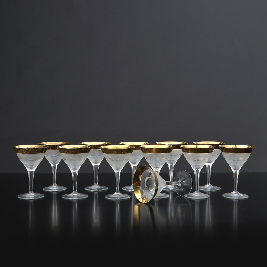 COCKTAILGLAS, 12 ST. Med slipad dekor och förgylld kant. 1900-tal.
