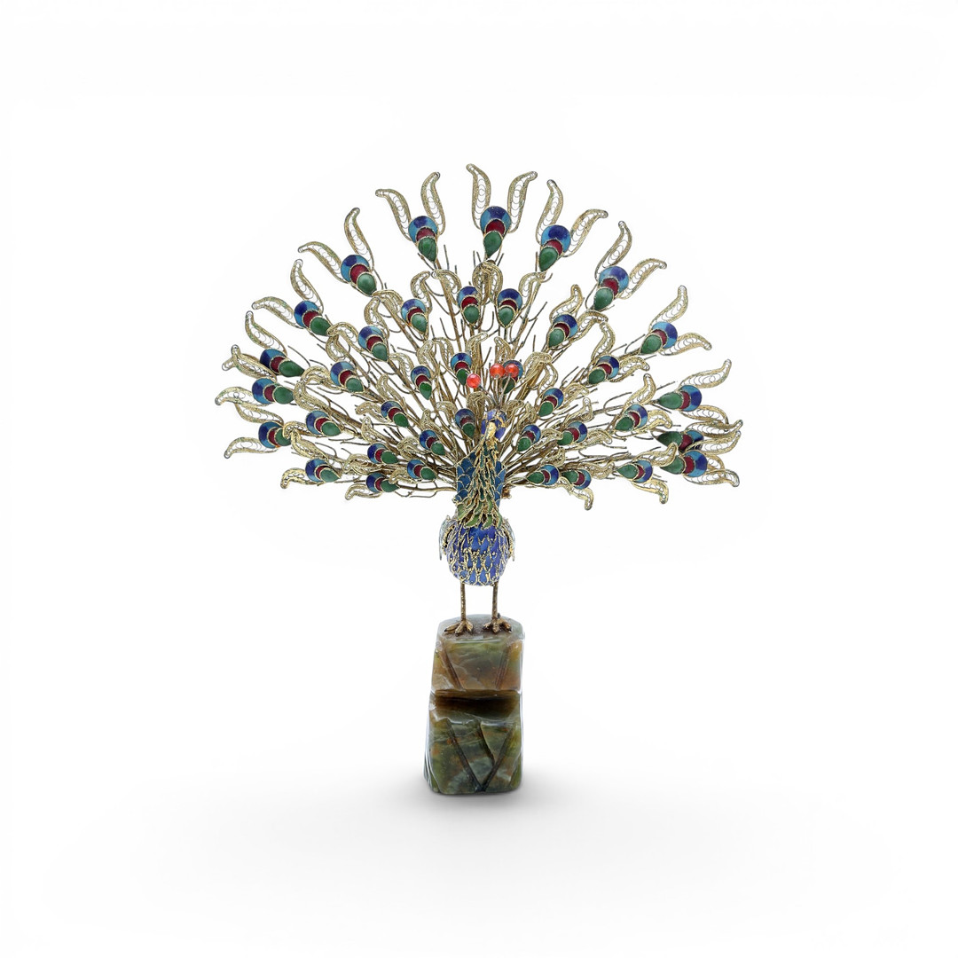 "Peacock", Chinese sculpture in gilt metal filigree and enamel, 20th Century.