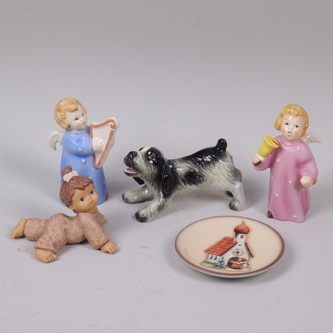 FIGURINER mm, Goebel, änglar, hund och krypande baby, 5 delar.