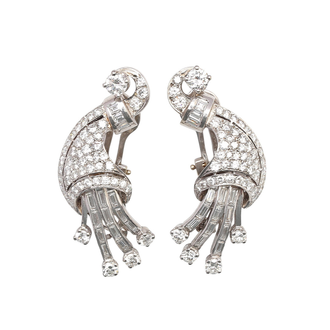 Diamonds earrings, mid 20th Century.