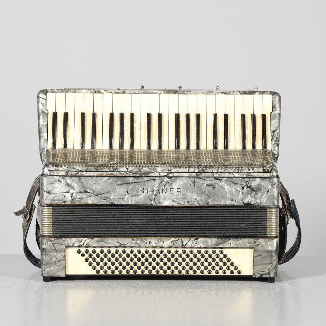 PIANODRAGSPEL, Hohner Verdi III B.
