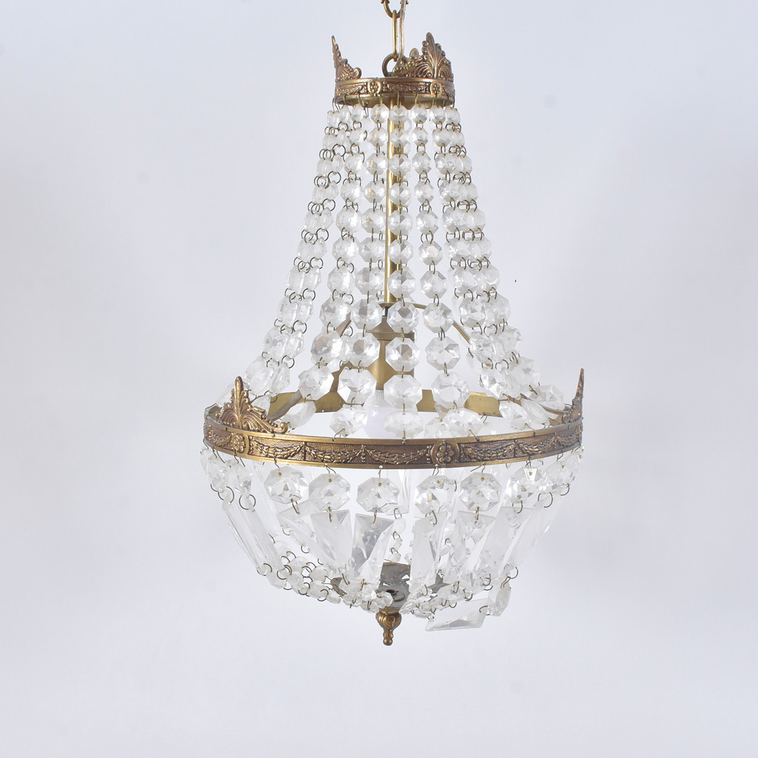 TAKKRONA, mässing med prismor, 1900-tal.
