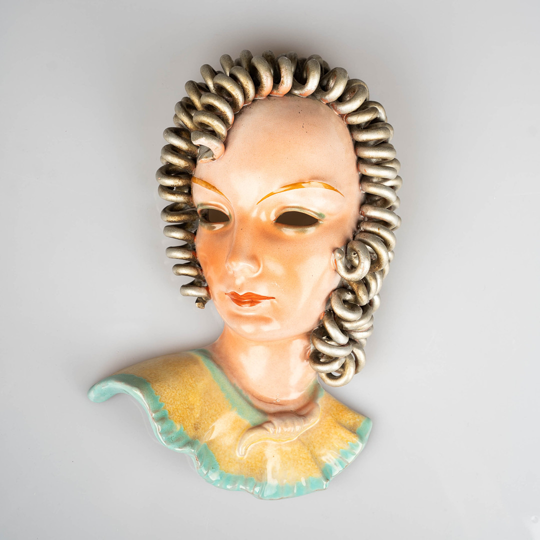 GOLDSCHEIDER, tillskriven, Väggrelief/ Väggmask, “Turandot”, keramik, Österrike, 1900-talets första hälft.