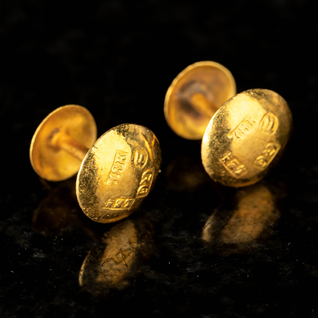 ÖRHÄNGEN. 18K Guld 1885 (2st).
