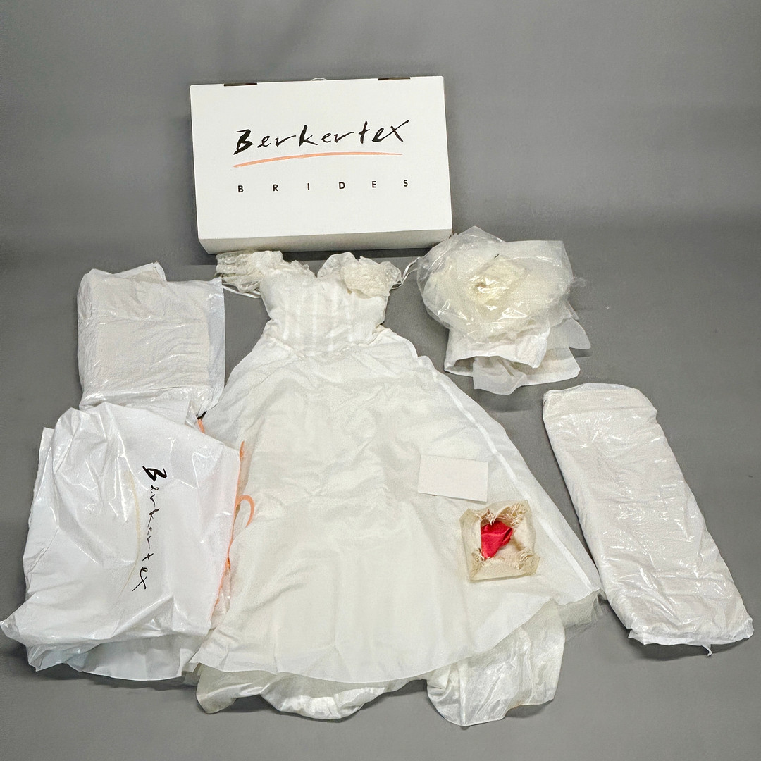 BERKERTEX WEDDING DRESS.