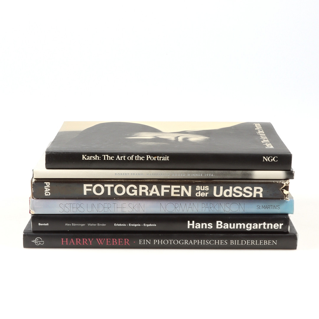 FOTOBÖCKER, 6 st, bl.a. "Sisters under the skin", Norman Parkinson. " The Art of portrait", Karsh. "Hasselblad Award Winner 1996", Robert Frank.