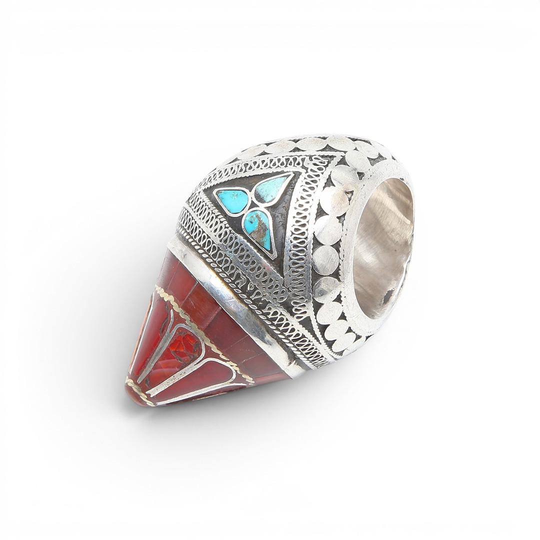 ProbablyTurkish silver ring with imitation carnelian agate, imitation turquoise and enamel, 20th Century.