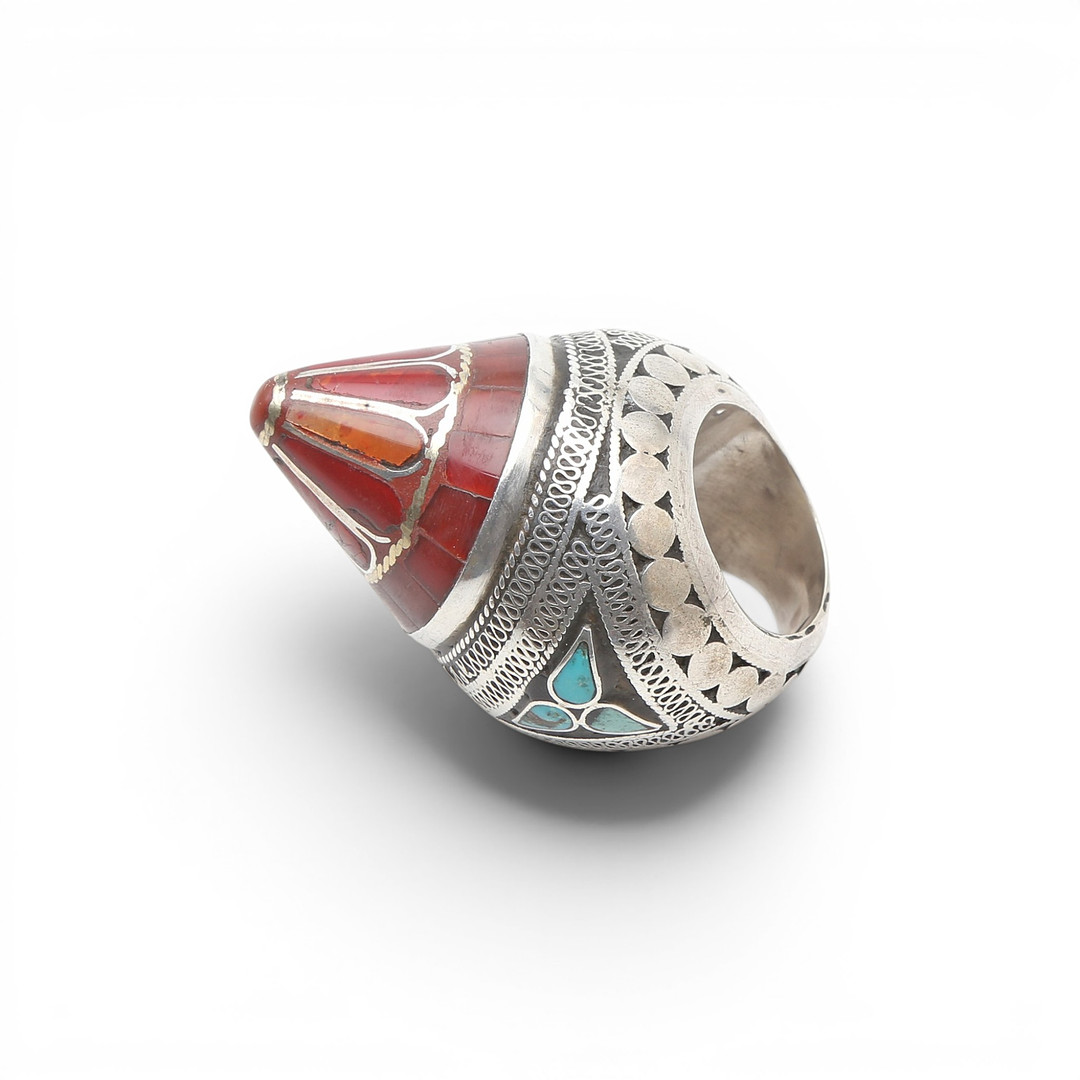 ProbablyTurkish silver ring with imitation carnelian agate, imitation turquoise and enamel, 20th Century.