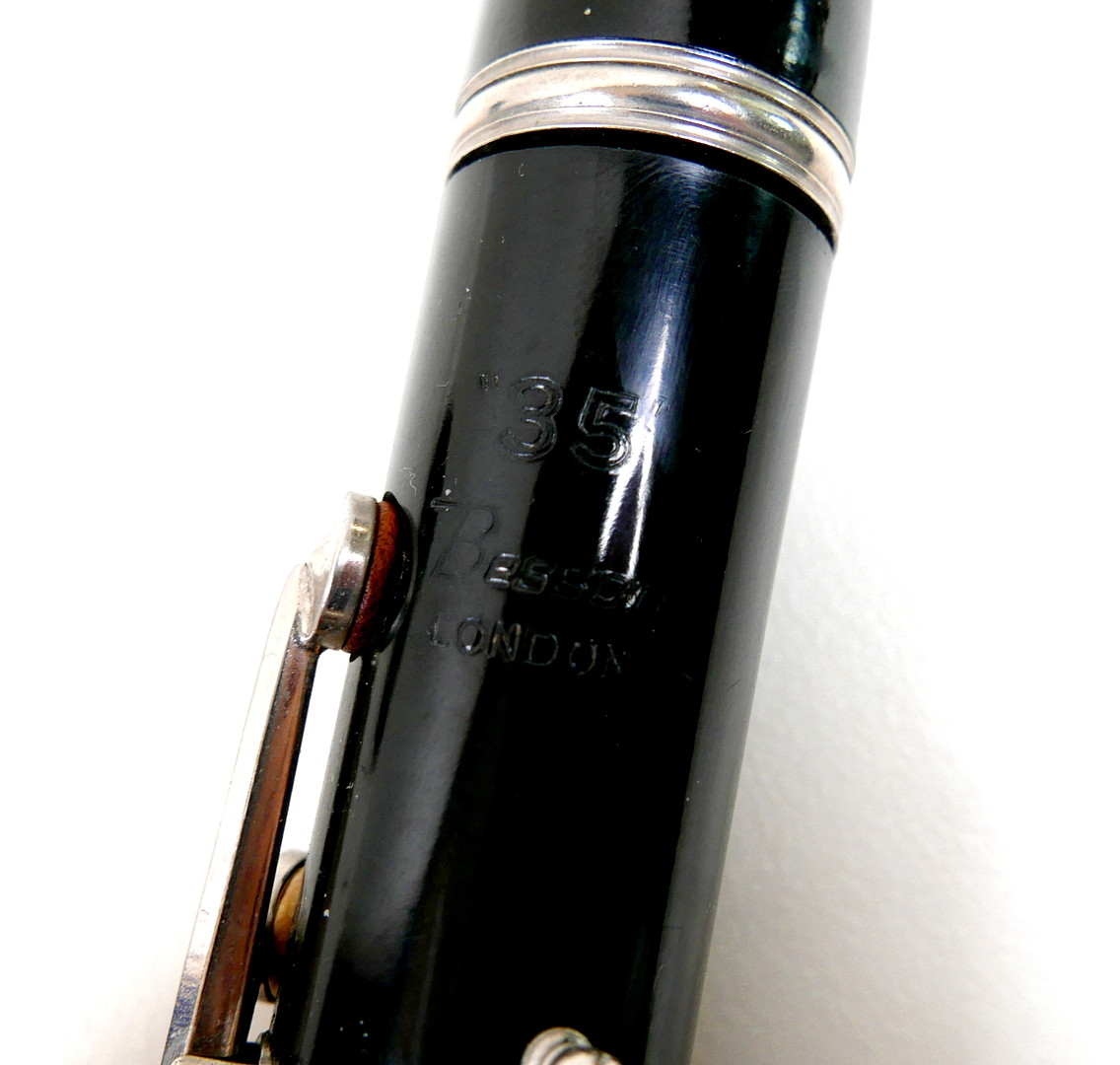 A BESSON LONDON CLARINET AND CASE.