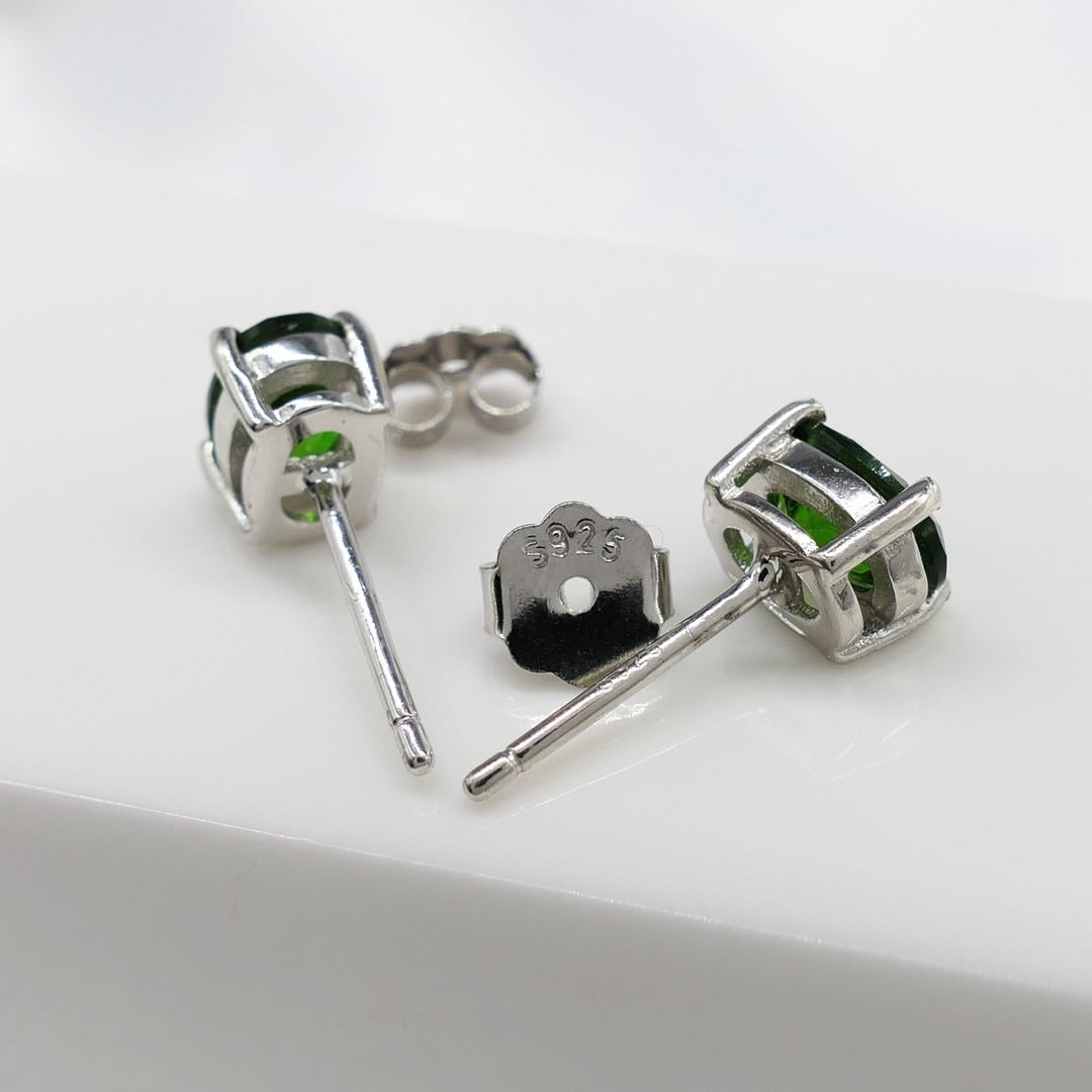 CHROME DIOPSIDE silver studs.
